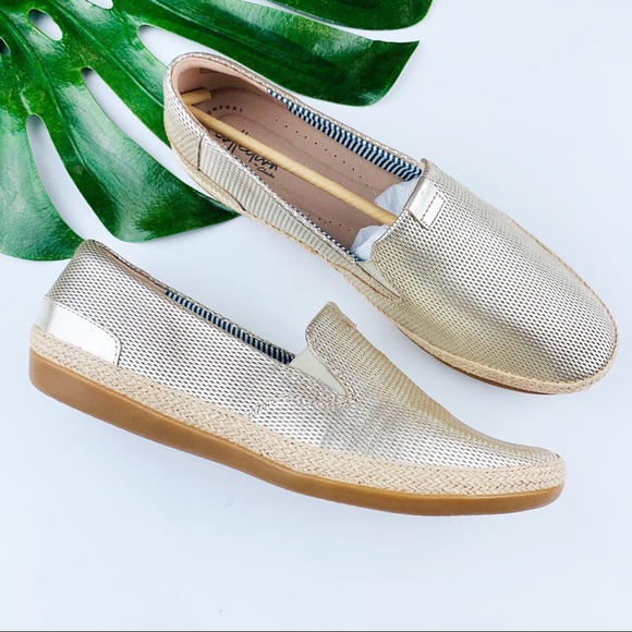 danelly iris clarks